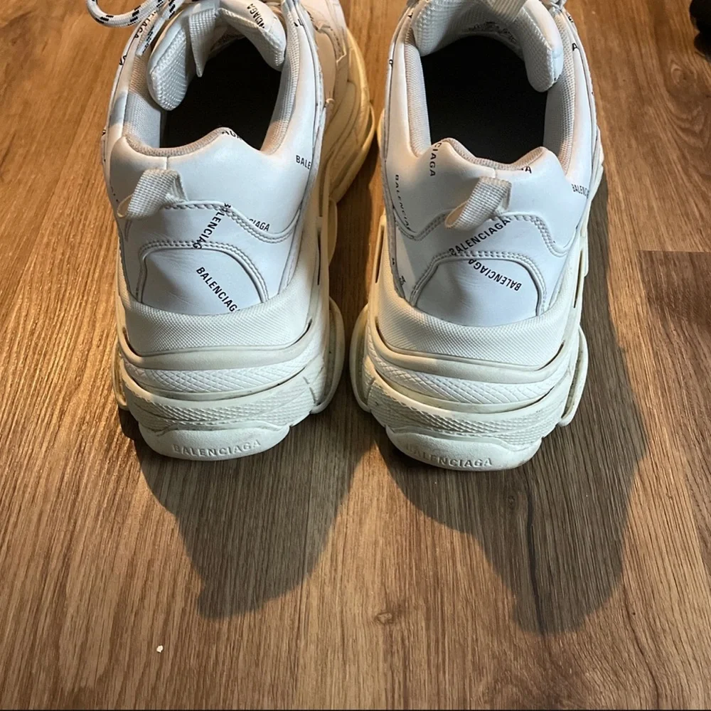 Balenciaga Triple S - Picture 3 of 3